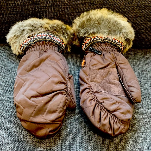 Roots women’s mittens - Picture 1 of 1